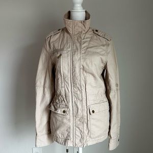 Beautiful H&M Zip-Up Jacket - Size 6
